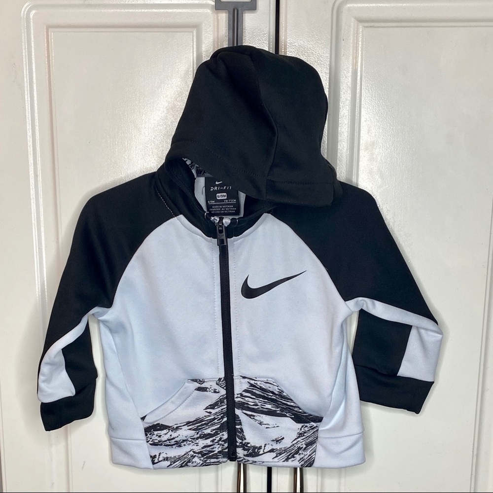 Nike Hooded Jacket. Black & White. Size 6/9 Months.